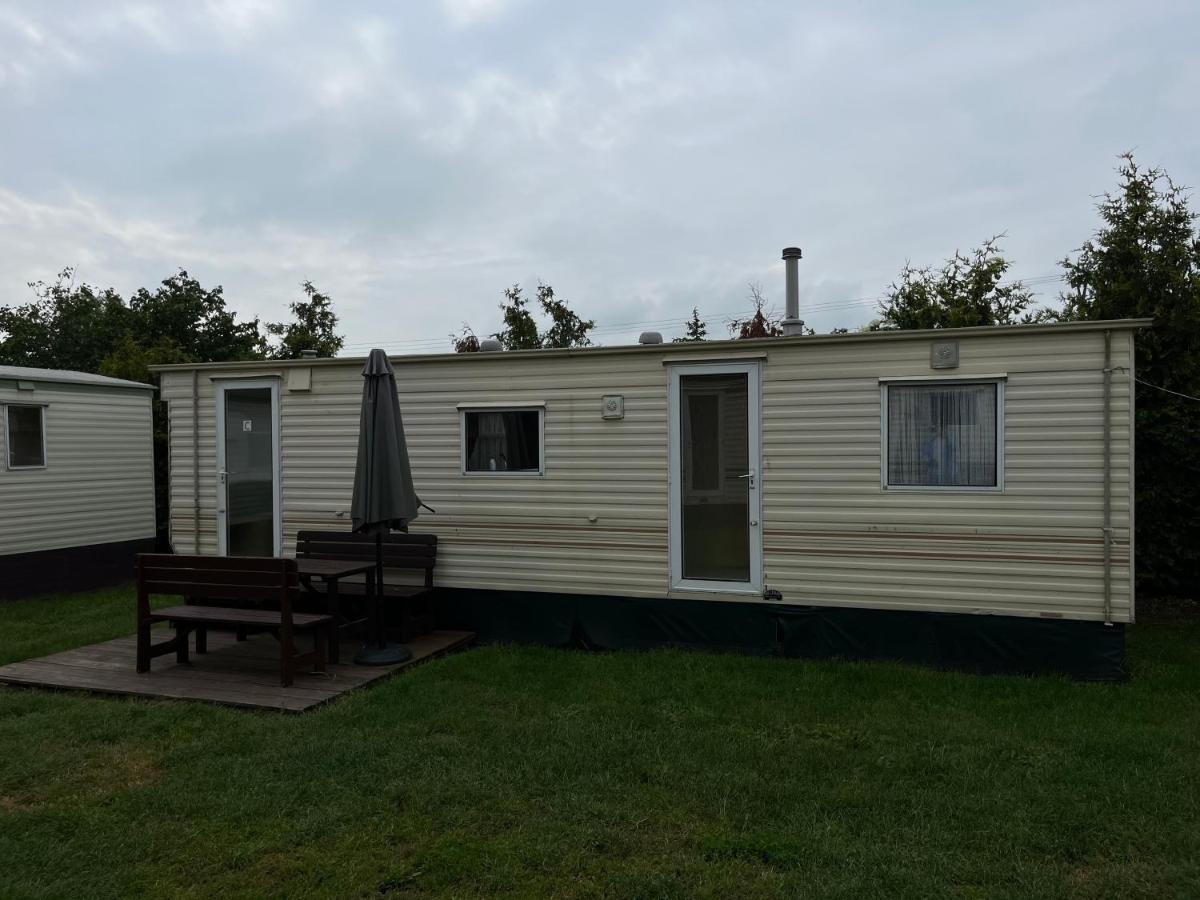Autocamp Free Star - Mobilheimy Apartment Strachotin Ngoại thất bức ảnh