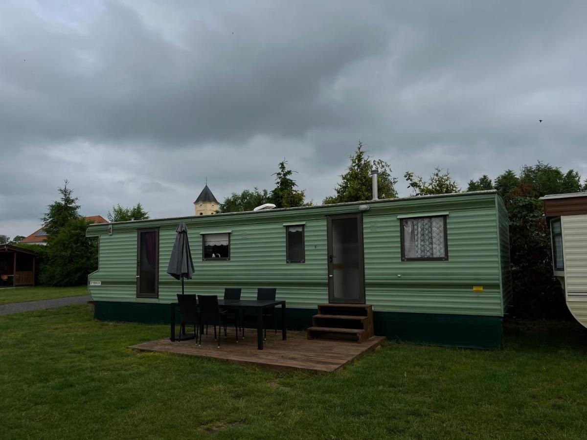 Autocamp Free Star - Mobilheimy Apartment Strachotin Ngoại thất bức ảnh